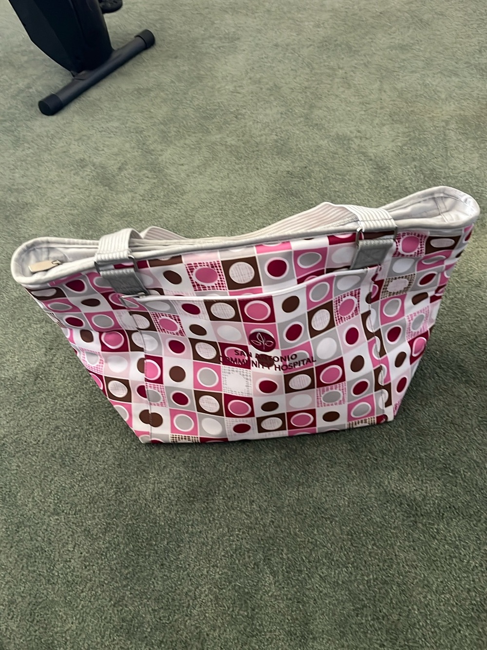 San Antonio Hospital insulated cooler Bag in Pink & Brown Geometric Print